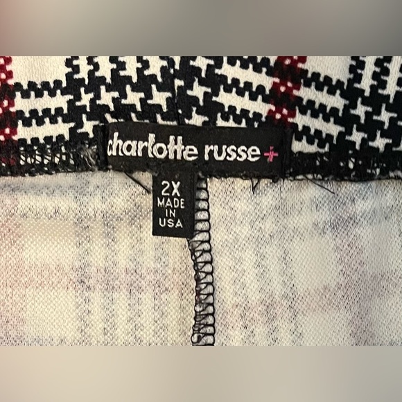 Charlotte Russe Houndstooth Plaid Leggings - Picture 4 of 4